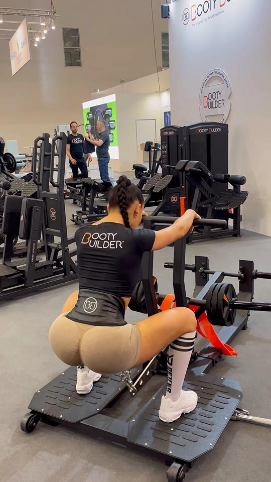 Booty Builder Belt Squat — Booty Builder