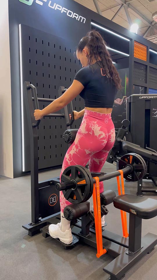 Booty Builder Hip Thrust de Pie — Booty Builder