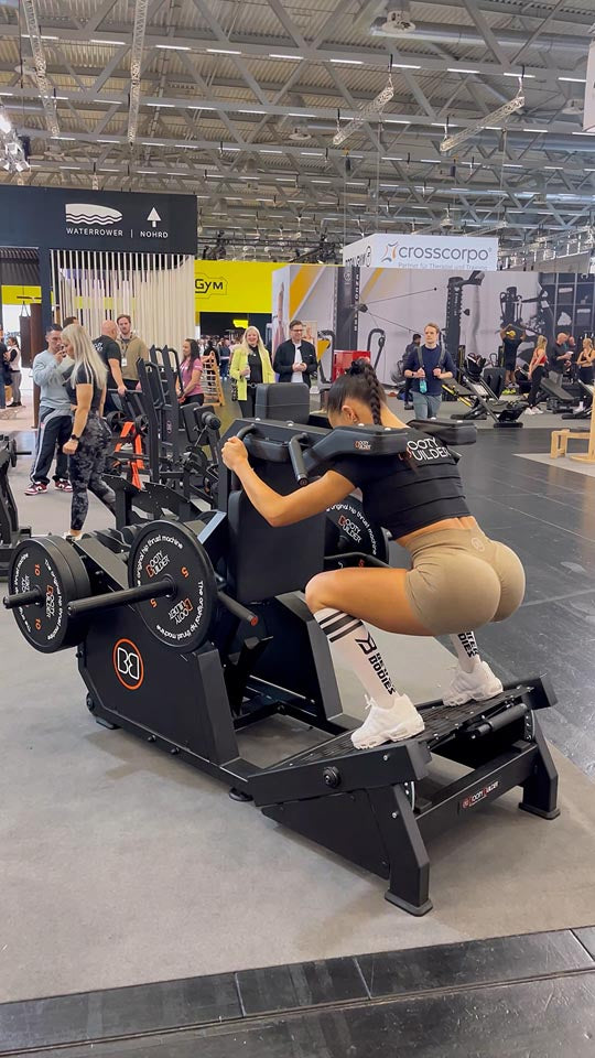 Booty Builder V-Squat — Booty Builder